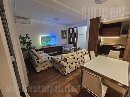 CRVENI KRST | 4zida.rs