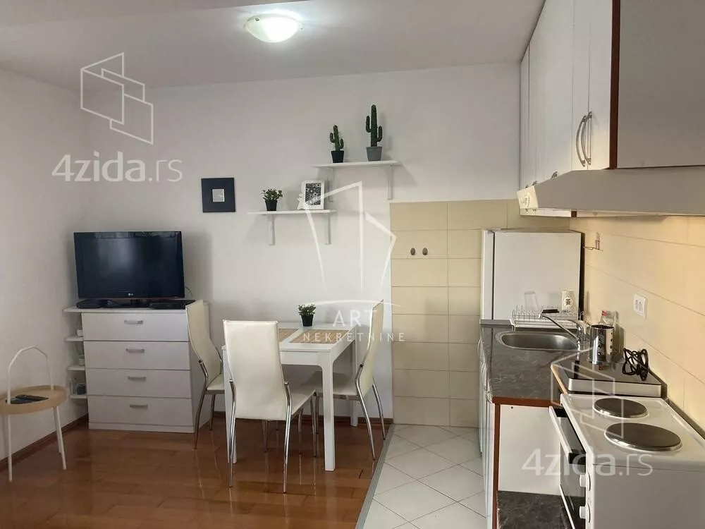 Garsonjera | 4zida