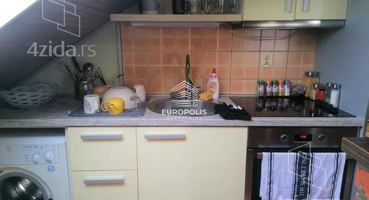 Šestosoban stan | 4zida