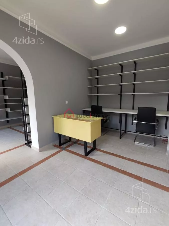 Lokal | 4zida