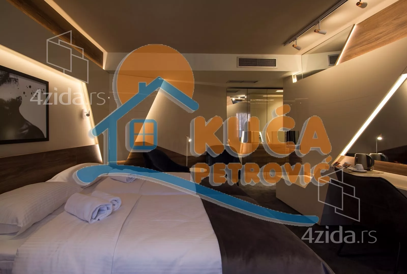 Lokal | 4zida