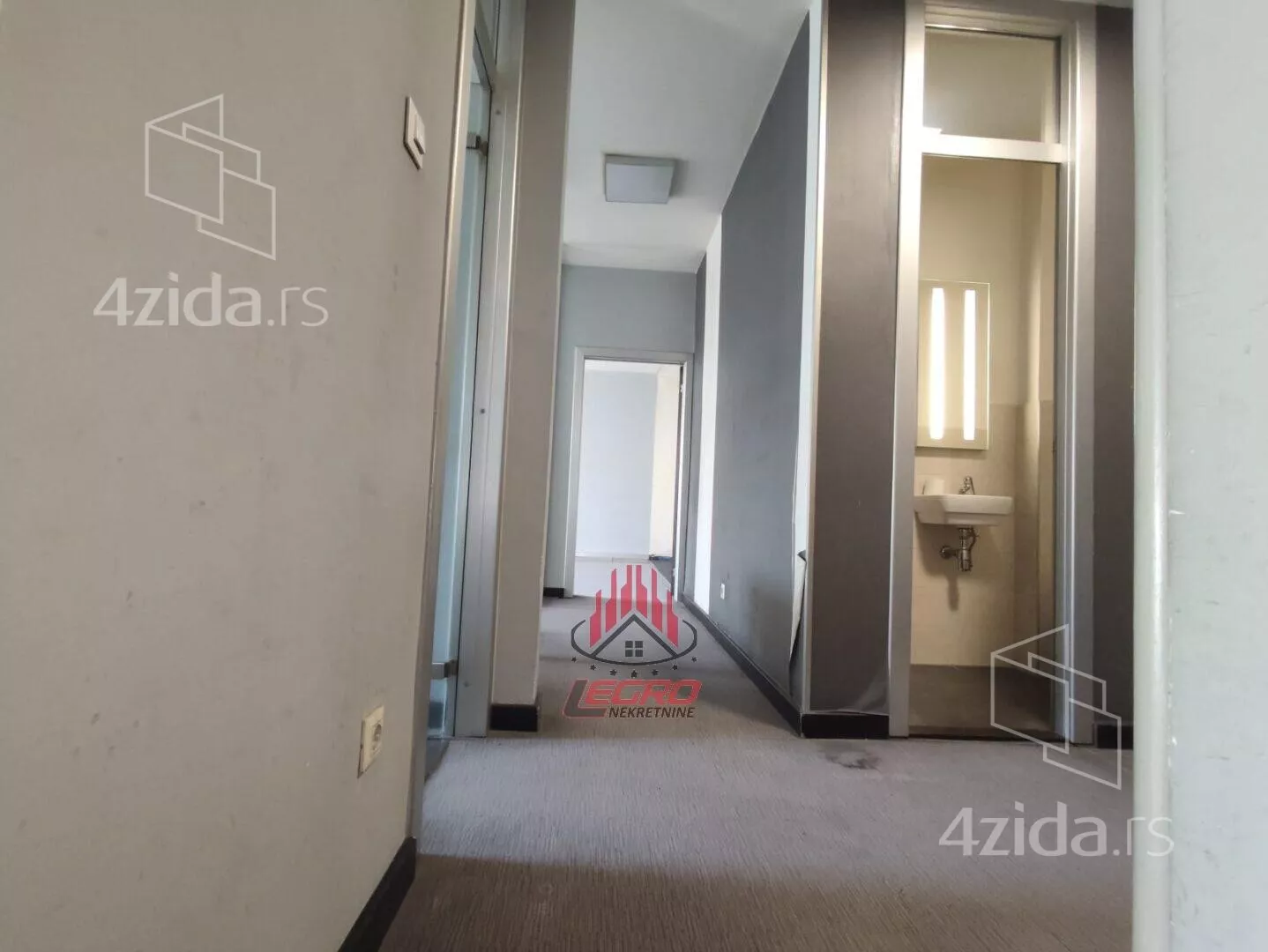 Četvoroiposoban stan | 4zida