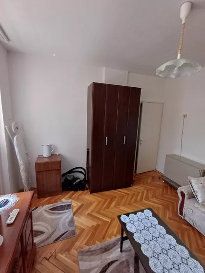 Velibora Markovića 13 | 4zida.rs