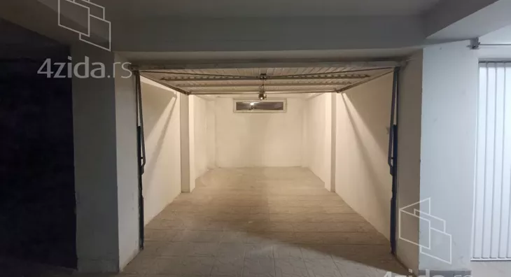 Garaža | 4zida