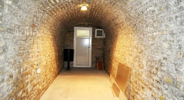 Šestosoban stan | 4zida