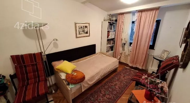 Četvoroiposoban stan | 4zida