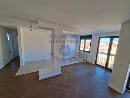 Bulevar Cara Lazara | 4zida.rs