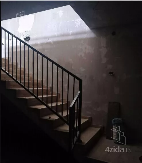 Lokal | 4zida