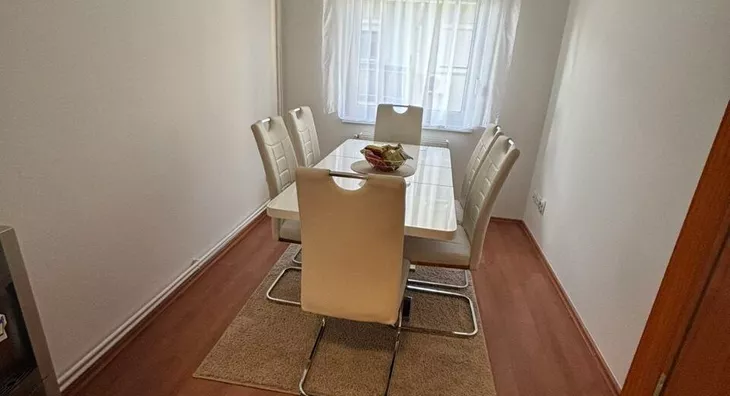 Šestosoban stan | 4zida