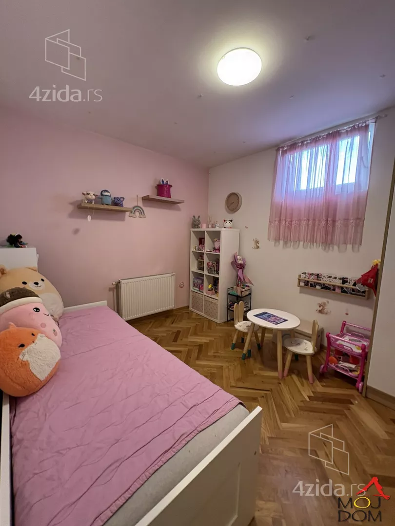 Troiposoban stan | 4zida