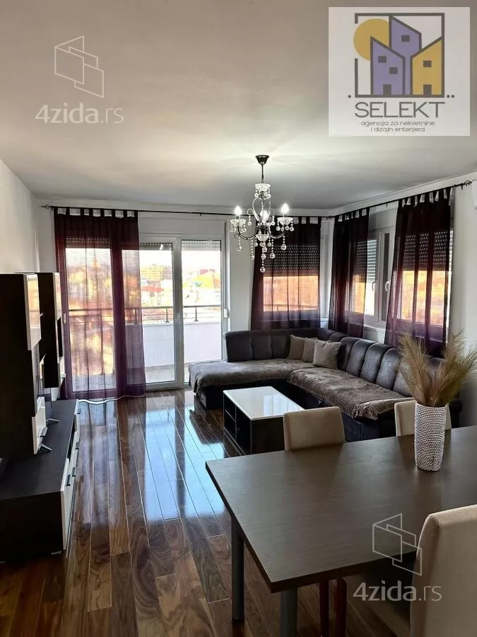 Troiposoban stan | 4zida