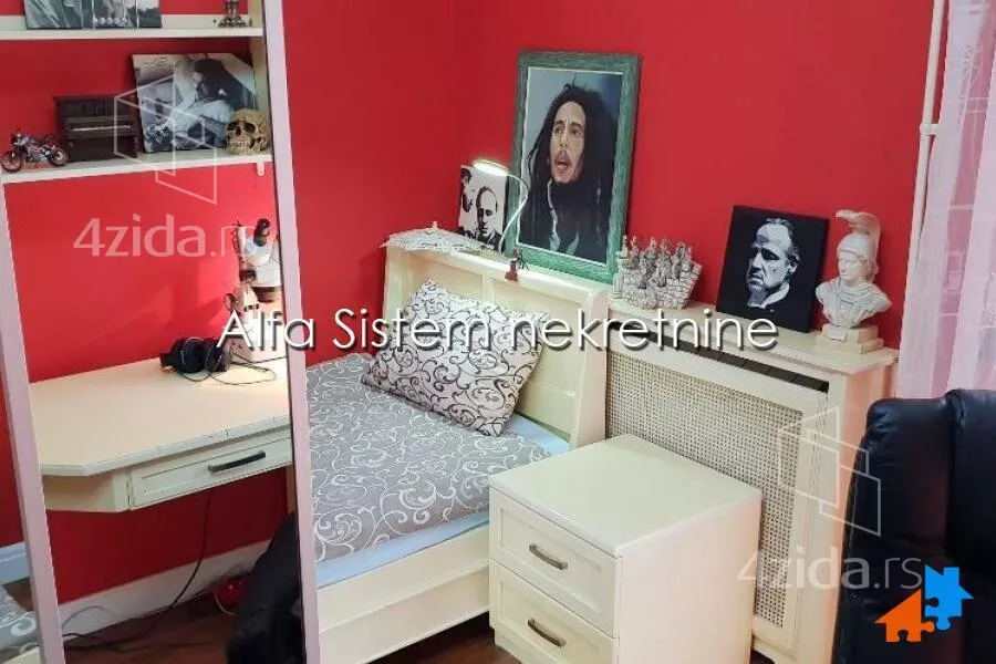 Petosoban stan | 4zida