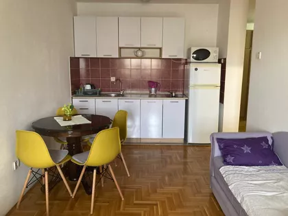 Hadži Ruvimova | 4zida.rs