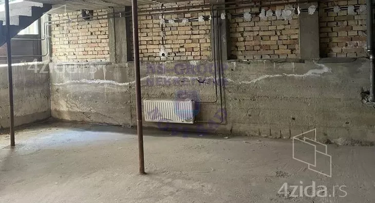 Lokal | 4zida