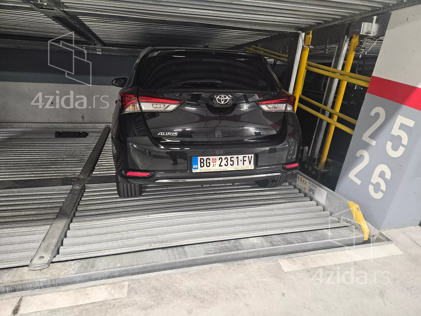 Garaža | 4zida