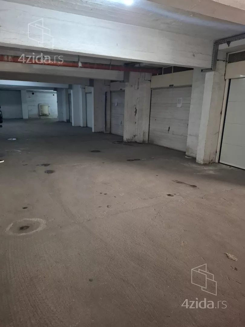 Garaža | 4zida