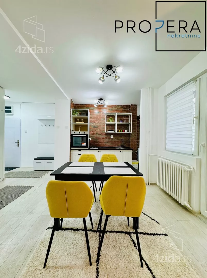 Jednoiposoban stan | 4zida