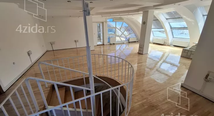 Šestosoban stan | 4zida