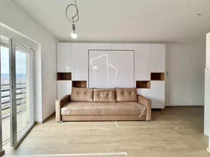 Mali Mokri Lug | 4zida.rs