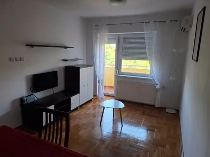 Antona Aškerca 44 | 4zida.rs