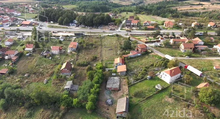 Građevinsko zemljište | 4zida