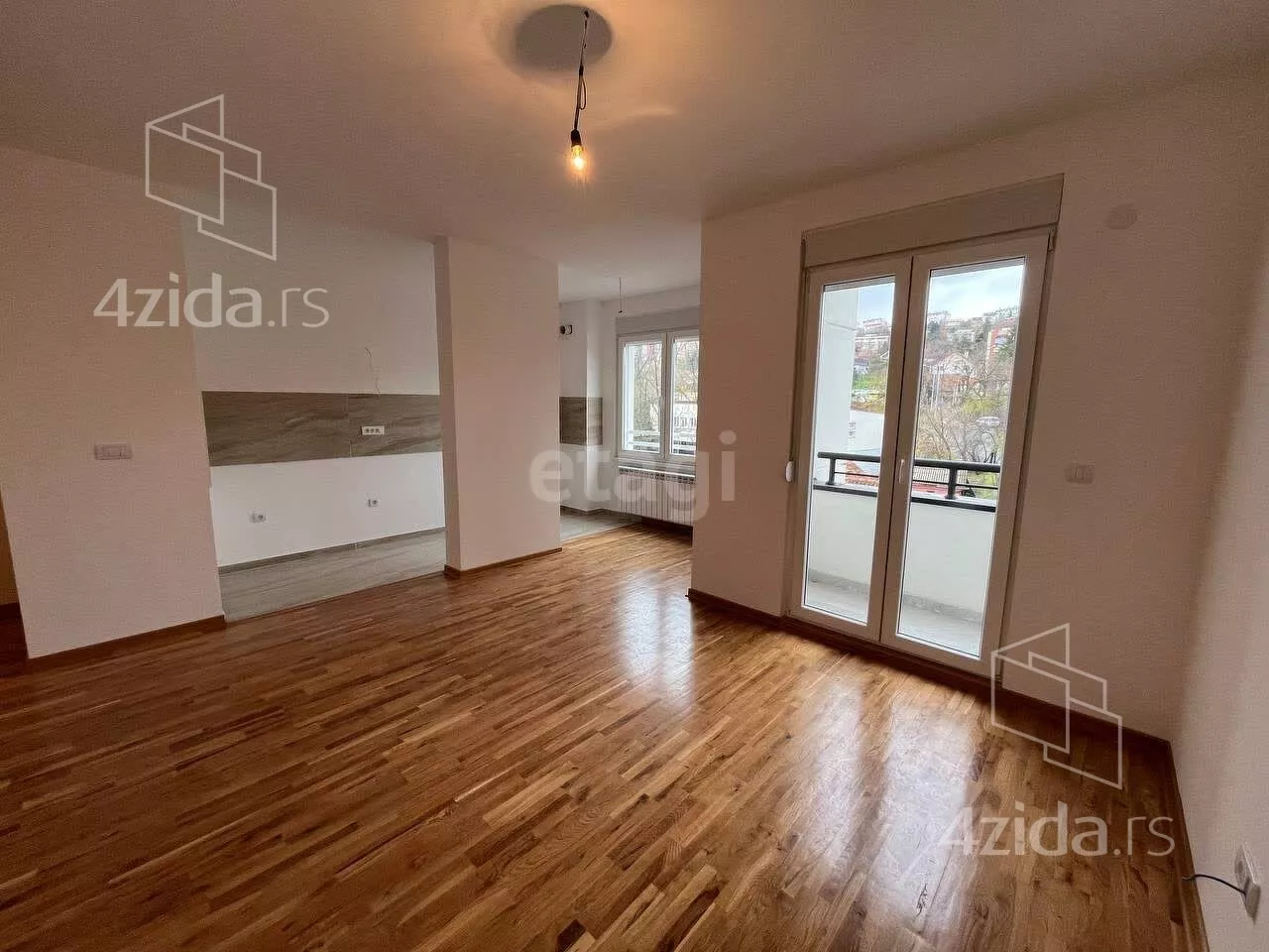 Dvoiposoban stan | 4zida