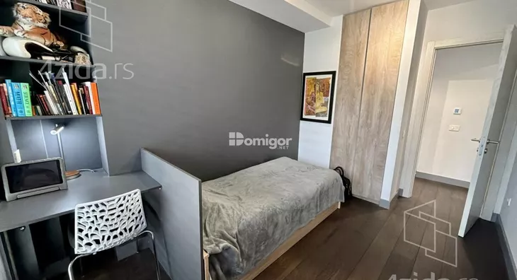 Četvoroiposoban stan | 4zida