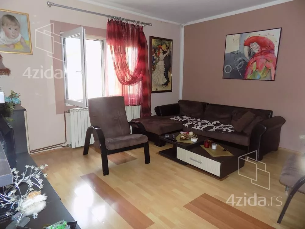Kuća | 4zida