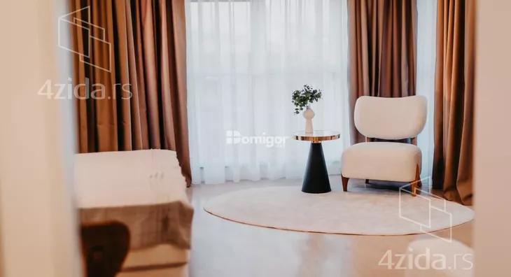 Petosoban stan | 4zida