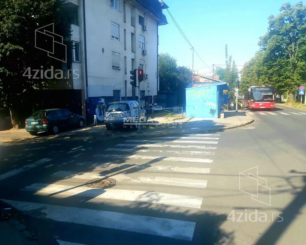 Lokal | 4zida