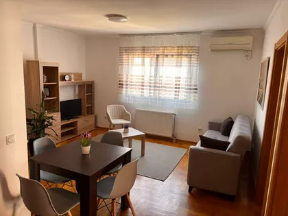 Ratka Sarića 2 | 4zida.rs