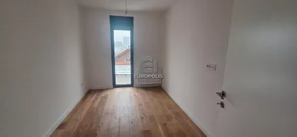 Autokomanda | 4zida.rs