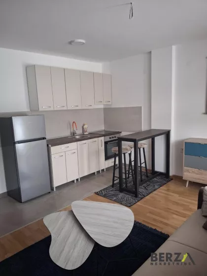 Bulevar Patrijarha Pavla (Somborski Bulevar) | 4zida.rs