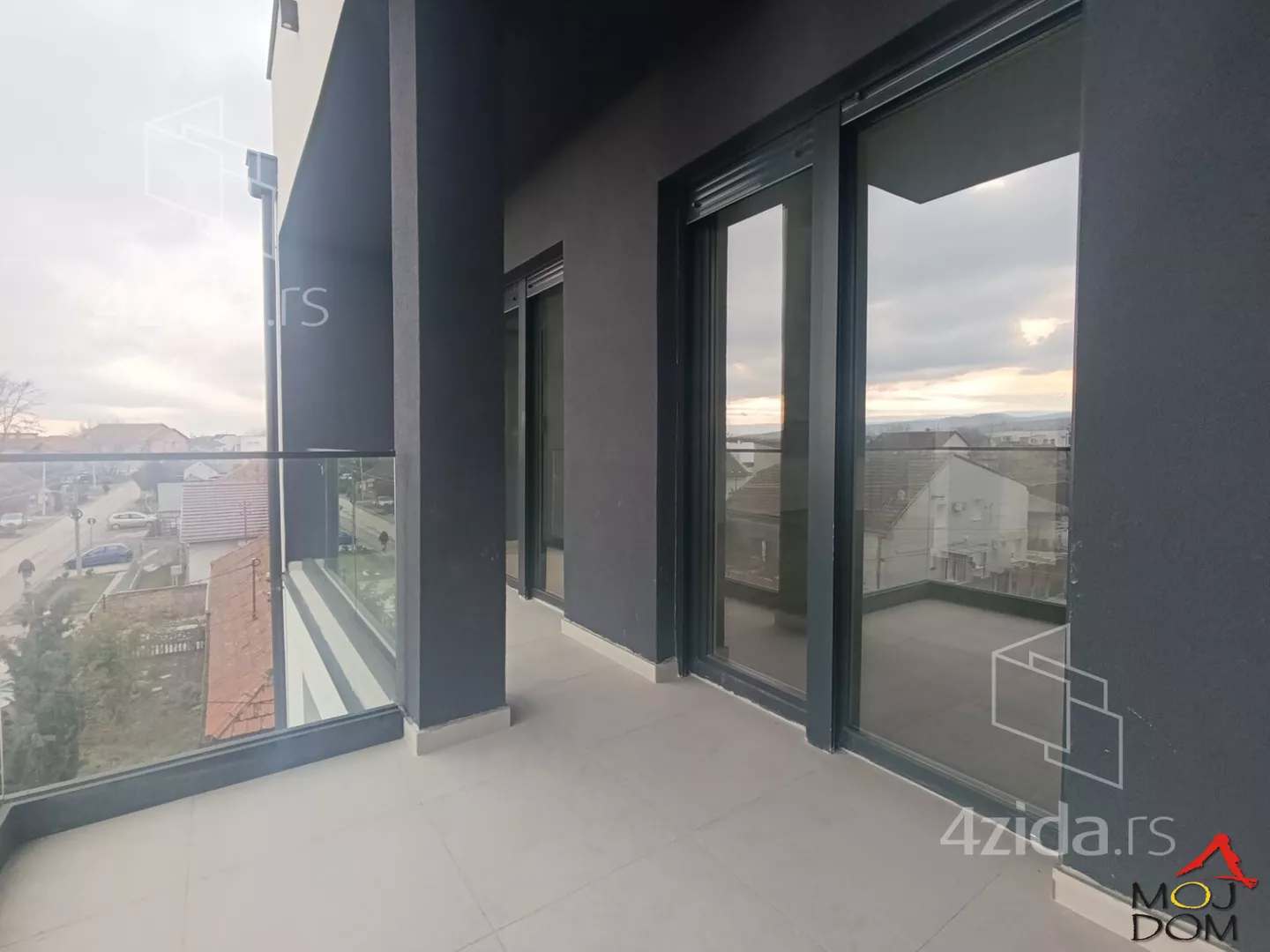 Troiposoban stan | 4zida