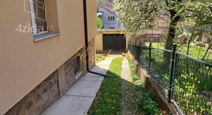 3-etažna kuća | 4zida