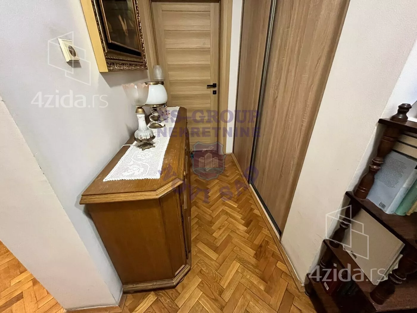 Troiposoban stan | 4zida