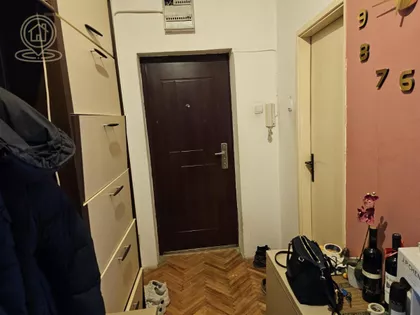 Crveni Pevac | 4zida.rs