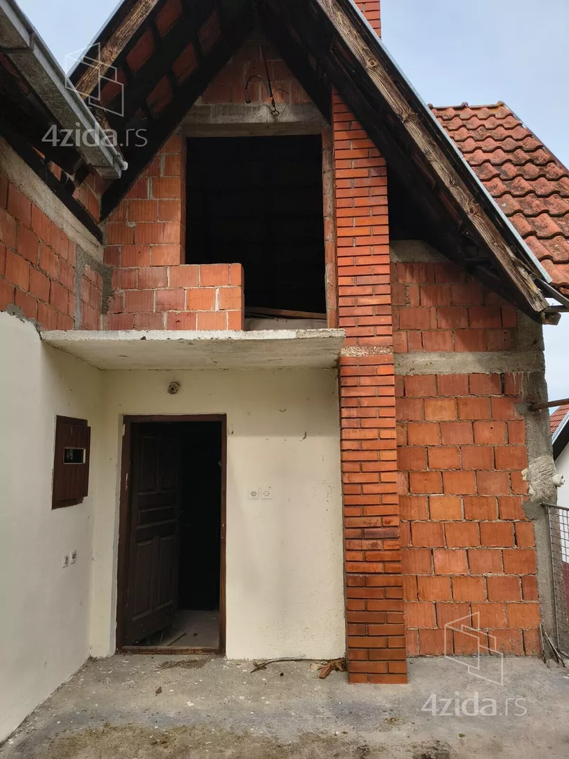 3-etažna kuća | 4zida