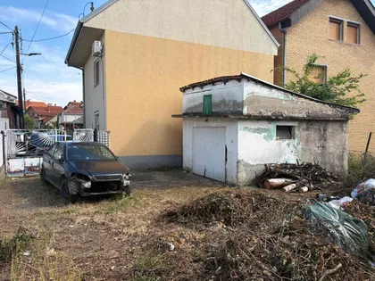 Donji Komren | 4zida.rs
