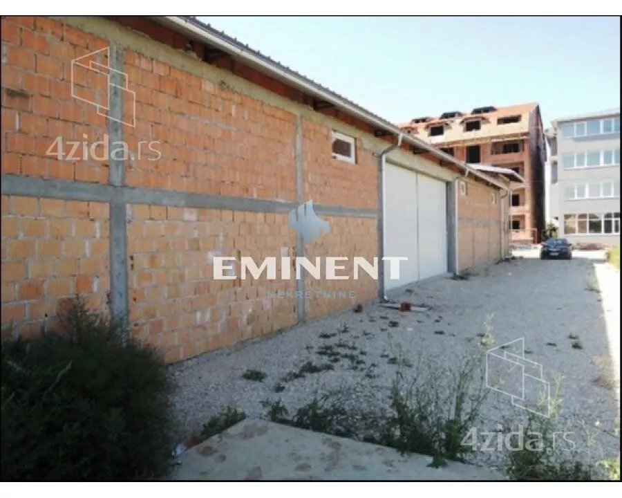 Poslovna zgrada | 4zida