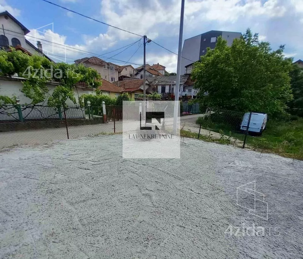 Plac | 4zida