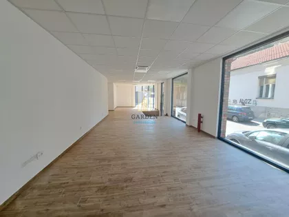 Vukov Spomenik | 4zida.rs