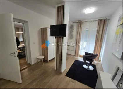 Crveni Krst Vračar | 4zida.rs