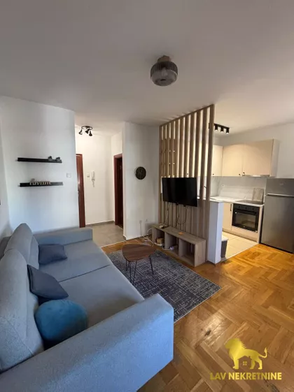 DOŽA ĐERĐA | 4zida.rs