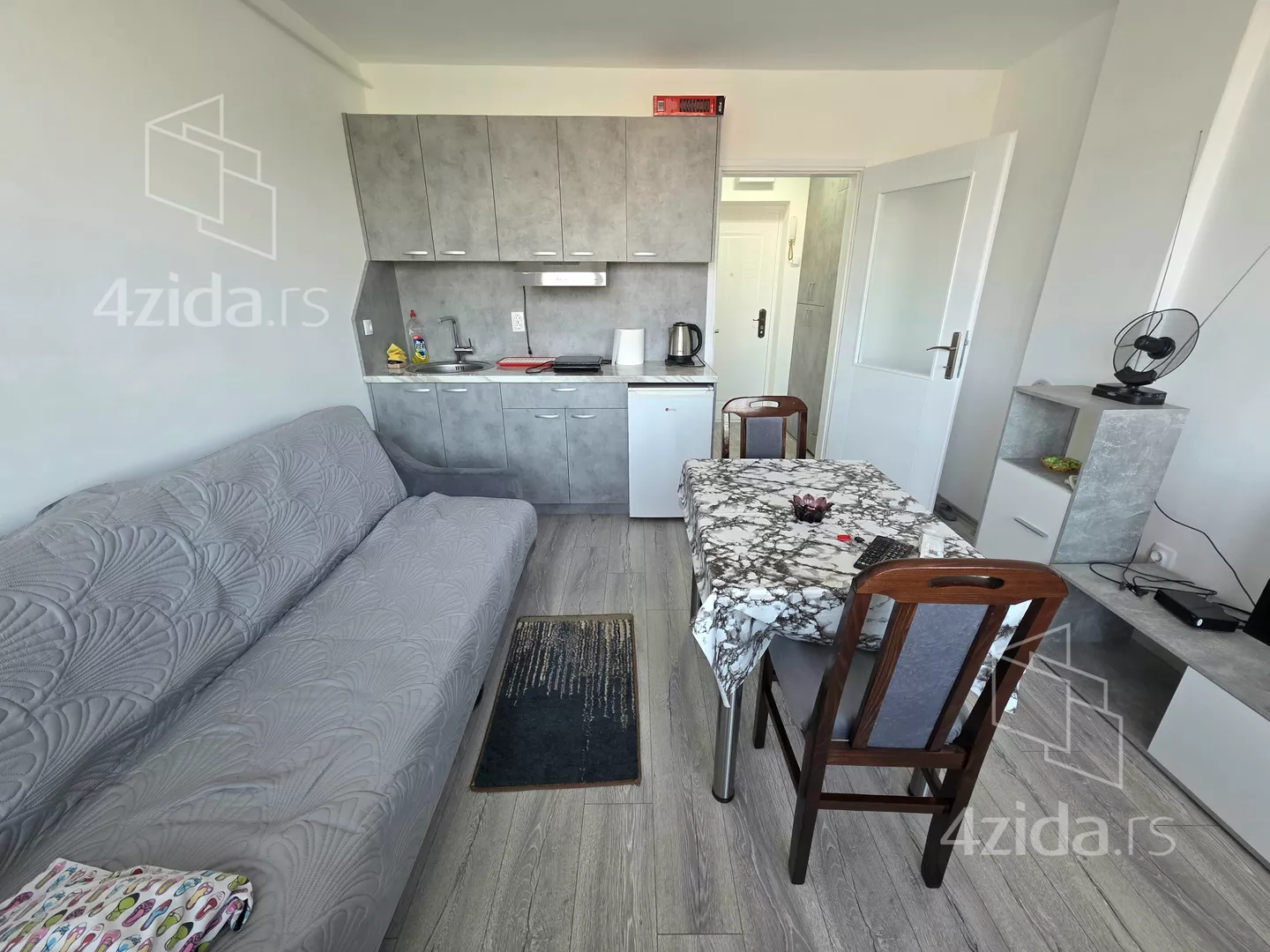 Garsonjera | 4zida