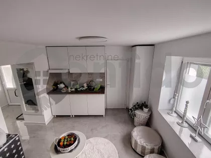 Mirka Laćarca | 4zida.rs