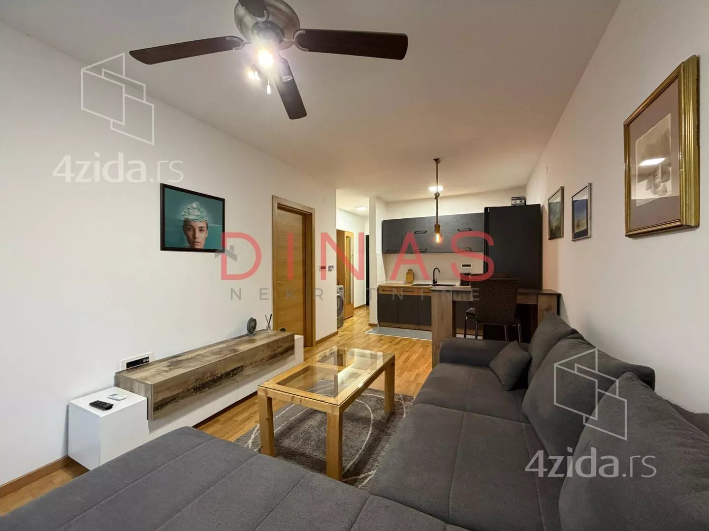 Jednoiposoban stan | 4zida