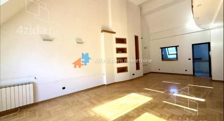 Šestosoban stan | 4zida