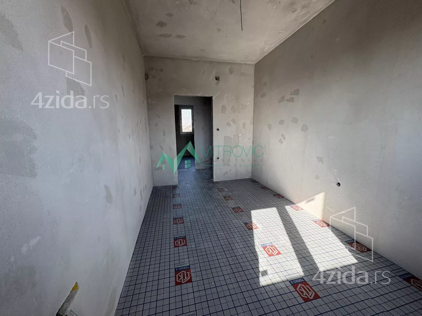 Troiposoban stan | 4zida