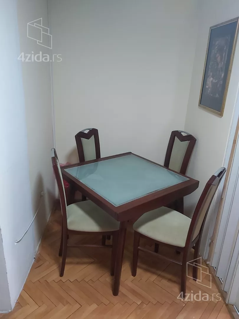 Troiposoban stan | 4zida